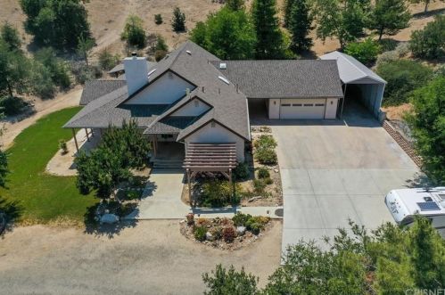 30987 Gilmour St, Santa Clarita, CA 91384-3452