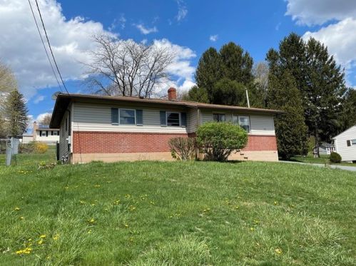 1102 James St, Somerset, PA 15501-1107