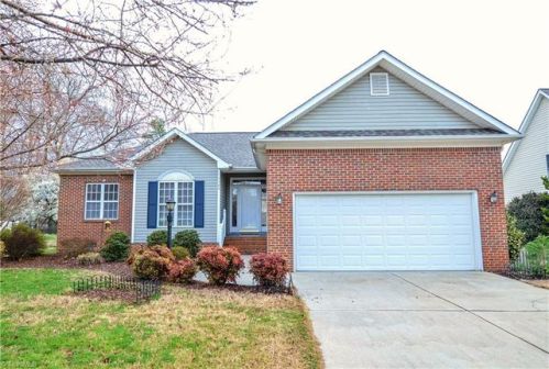 1185 Somerset Xing Ln, Kernersville NC  27284-5700 exterior