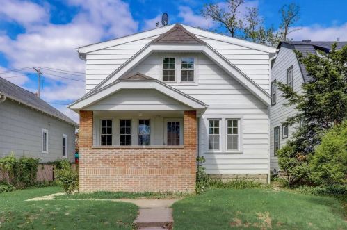 117 65th St, Milwaukee, WI 53213-4018