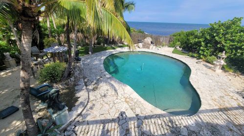 167 Valois Blvd, Key Largo FL  33037-3215 exterior