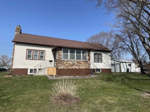 809 Prairie St, Mauston, WI 53948-1739