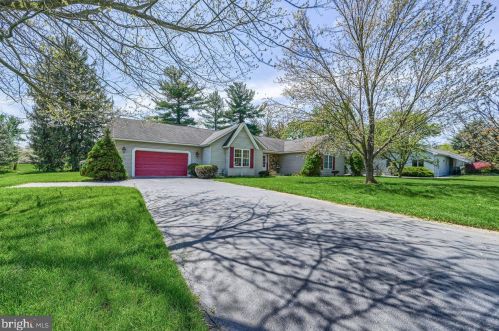 32 Beechwood Dr, Charnita, PA 17320-9206