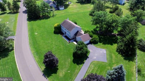 5834 Belmont Manor Dr, Pipersville, PA 18947-1126
