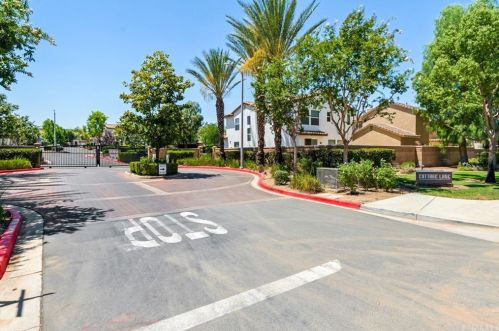 57 Crocus St, Redlands, CA 92373-4218
