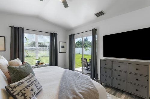 7857 Manor Forest Ln, Boynton Beach FL  33436-8818 exterior