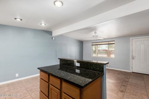 4941 Andrew St, Tucson AZ 85711-6431 exterior