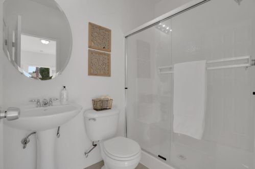 437 Creekside Dr, Grayson CA  95363-8834 exterior