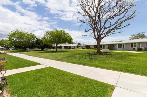 1482 Golden Rain Rd, Seal Beach, CA 90740-4894