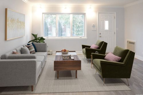 118 Barwick St, Floral Park NY  11001-1313 exterior