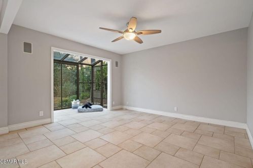 2005 Hull Ct, Simi Valley CA 93063-3701 exterior