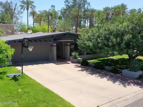 4615 43rd St, Phoenix, AZ 85018-3705