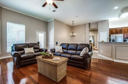 1350 Old Orch Ln, Lewisville TX 75067-5065 exterior