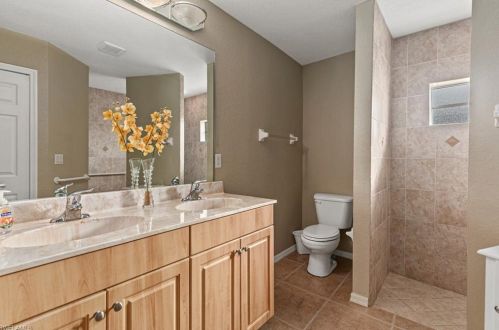 819 Hibiscus Ave, Lehigh Acres FL 33972-8017 exterior