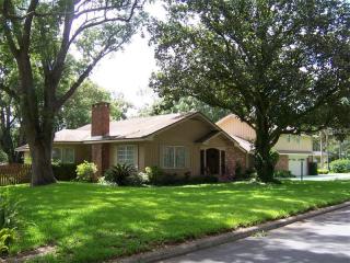 2620 Berkeley Ave, Lakeland, FL 33803-3208
