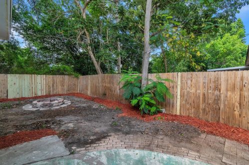 5461 43rd Ter, Saint Petersburg FL  33714-3624 exterior