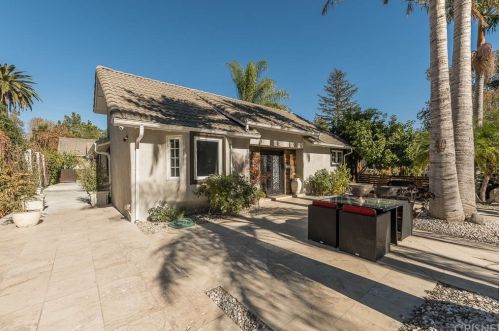 14639 Albers St, Van Nuys CA 91411-3713 exterior