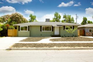 2233 Flint Way, Fresno, CA 93705-2222