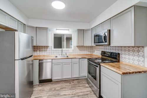 96 Royal Grant Way, Dover DE  19901-6124 exterior