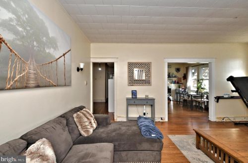 176 Walnut St, Norristown, PA 19406-2534