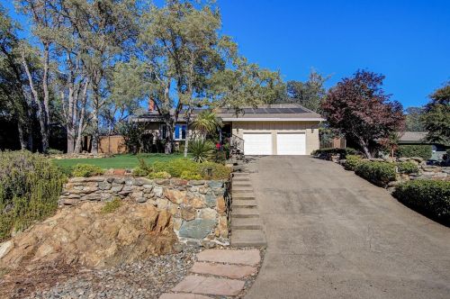 814 Stoneman Way, Folsom CA  95762-4218 exterior