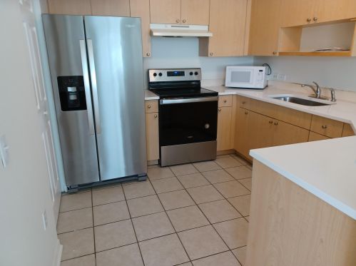 408 Villa Cir, Boynton Beach FL  33435-8911 exterior