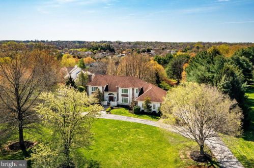 290 Hickory Dr, Kennett Sq, PA 19348-1549