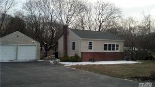 6 Hines Rd, Middle Island, NY 11953-1524