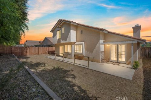 19475 Sweetwood Ln, Lake Elsinore, CA 92530-6364