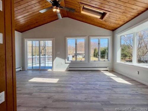 25 Atwood Rd, Woodbury CT  06798-2324 exterior