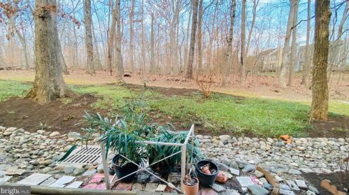 1637 Parkcrest Cir, Herndon VA  20190-4933 exterior