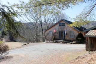 36 Russell Rd, Tunbridge, VT 05077-9537
