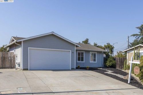 44 Flori Ct, Oakley, CA 94561-2301