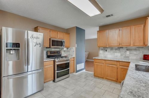 1401 Sedalia Ct, Lewisville TX  75028-2136 exterior