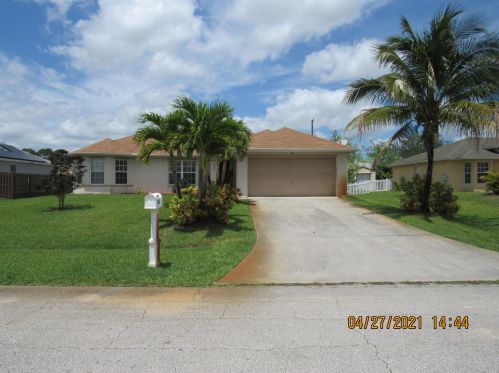 443 Homeland Rd, Fort Pierce, FL 34953-6208