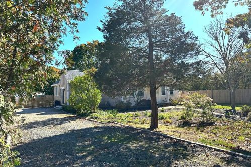 34 Sea Ave, Yarmouth MA  02673-5064 exterior