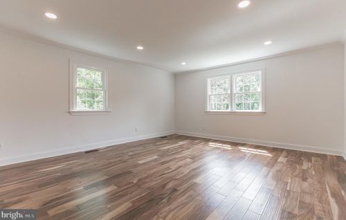 1905 Heritage Rd, Huntingdon Valley PA  19006-7813 exterior