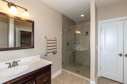18 Heron Pond Rd, Essex CT  06426-1466 exterior