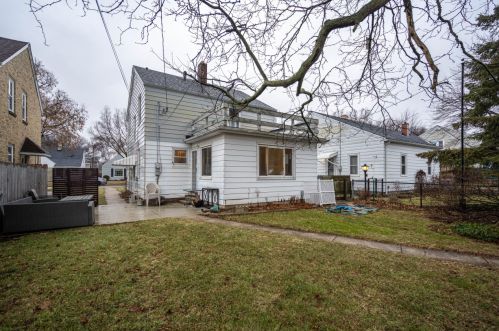 2926 77 St, Milwaukee WI 53222-5015 exterior