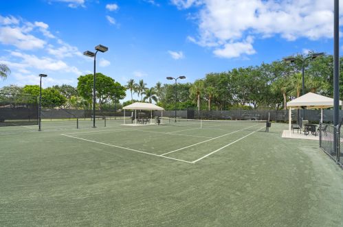 6657 Hawaiian Ave, Boynton Beach FL  33437-7020 exterior