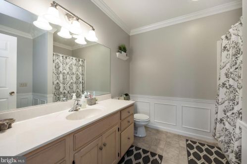 2975 Burton Dr, Gilbertsville PA  19525-9694 exterior