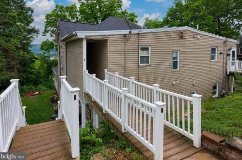 2121 Front St, Harrisburg, PA 17110-1026