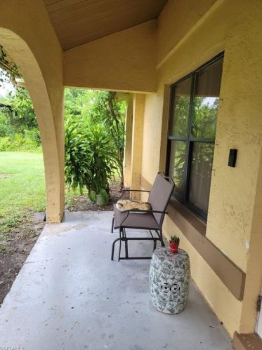 2805 8th St, Lehigh Acres, FL 33972-3543