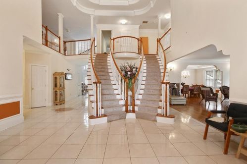 1994 Stoneleigh Dr, Stone Mountain GA  30087-1418 exterior