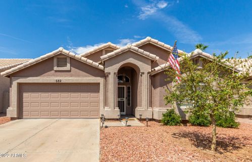 682 El Dorado Dr, Gilbert, AZ 85233-3509