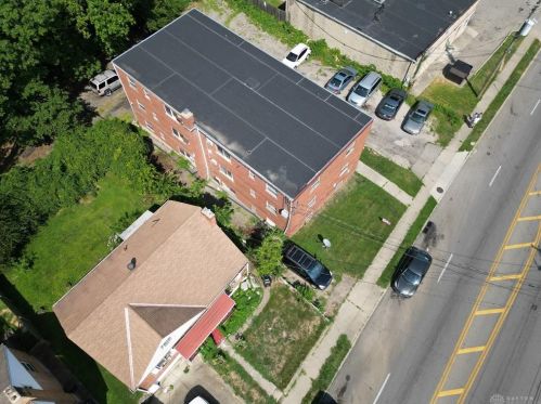 8121 Daly Rd, Cincinnati OH 45231-5702 exterior