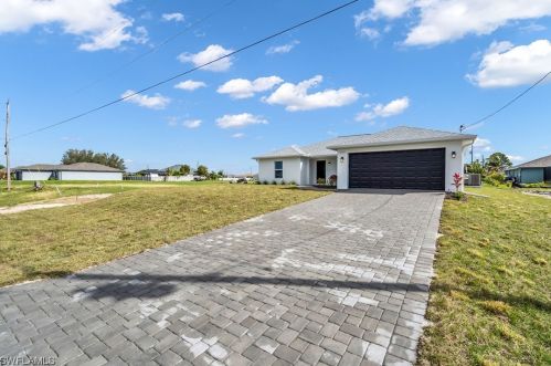 1127 12th Pl, Cape Coral, FL 33990-5000