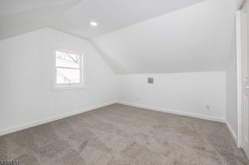 40 Oak St, Lincoln Park NJ  07035-2434 exterior