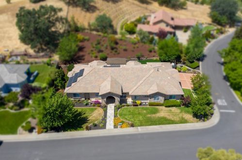 6070 Vine St, Vacaville CA  95688-8724 exterior