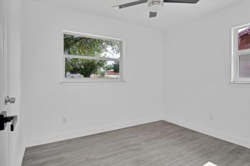 10 Celeste St, Apopka FL  32703-7502 exterior